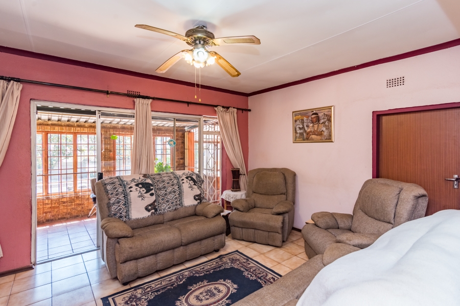 3 Bedroom Property for Sale in Wilro Park Gauteng