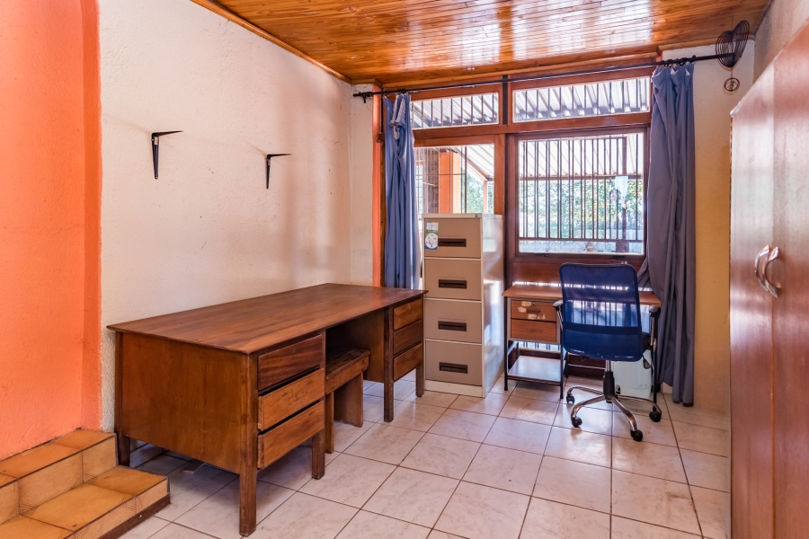 3 Bedroom Property for Sale in Wilro Park Gauteng