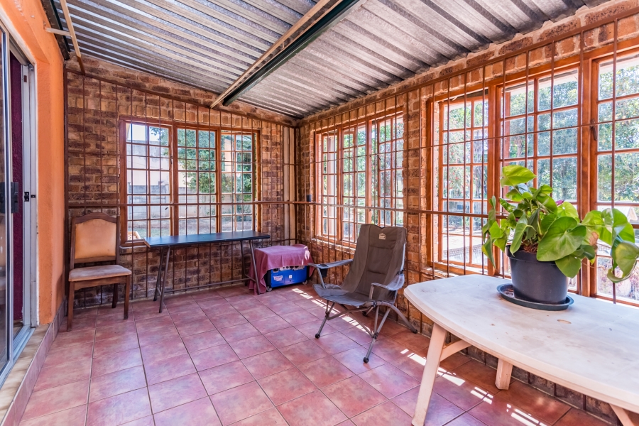 3 Bedroom Property for Sale in Wilro Park Gauteng