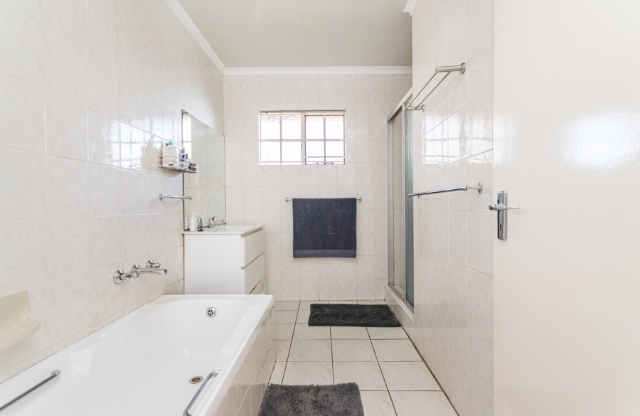 3 Bedroom Property for Sale in Florida Gauteng