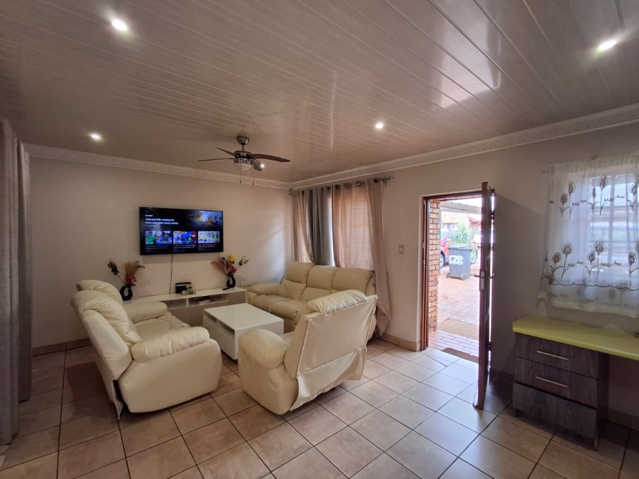 3 Bedroom Property for Sale in Theresa Park Gauteng