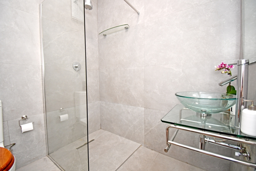 2 Bedroom Property for Sale in Illovo Gauteng