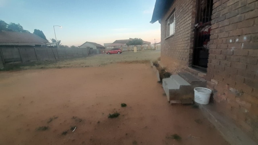 0 Bedroom Property for Sale in Mackenzieville Gauteng