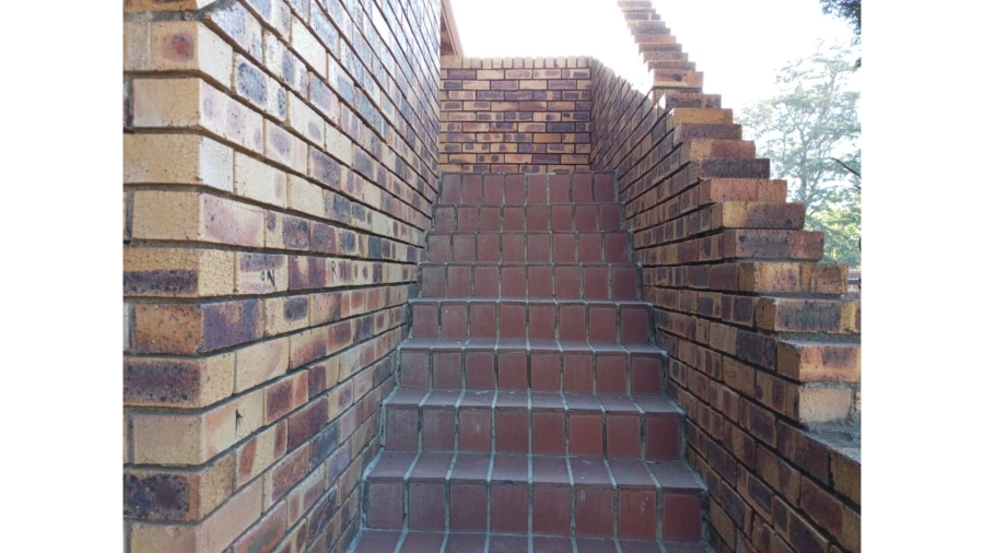 2 Bedroom Property for Sale in Buccleuch Gauteng