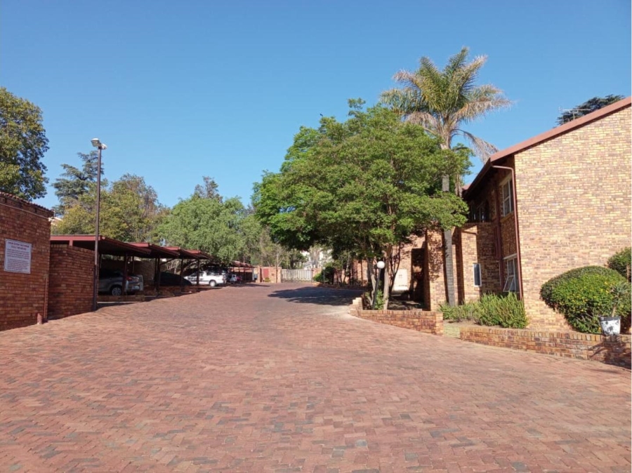 2 Bedroom Property for Sale in Buccleuch Gauteng
