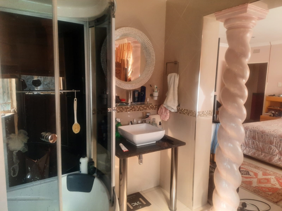 4 Bedroom Property for Sale in Falcon Ridge Gauteng