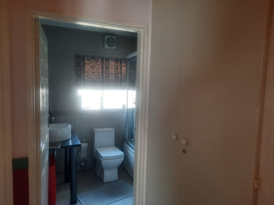 4 Bedroom Property for Sale in Falcon Ridge Gauteng