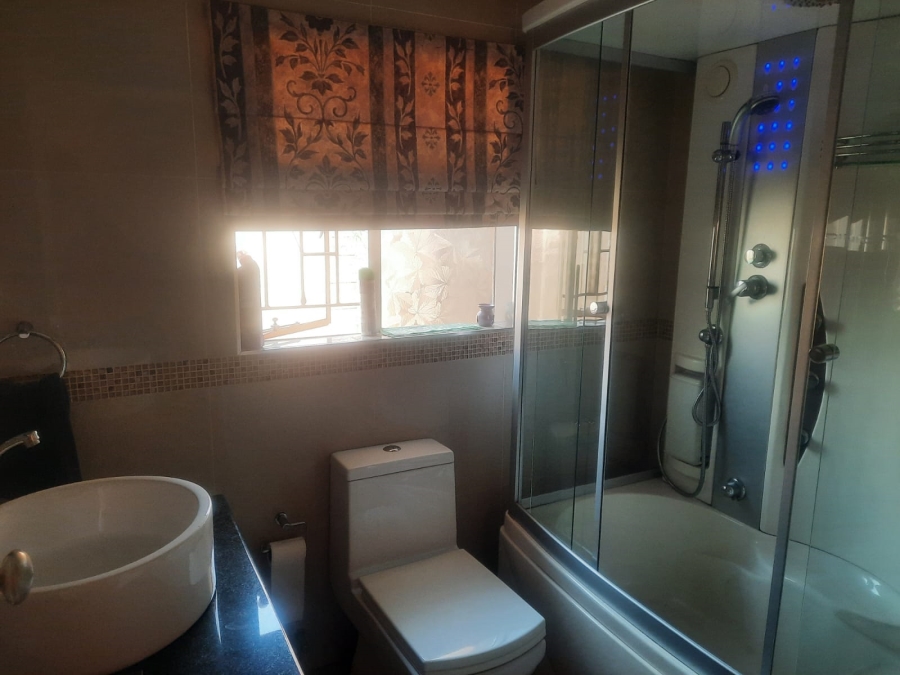 4 Bedroom Property for Sale in Falcon Ridge Gauteng