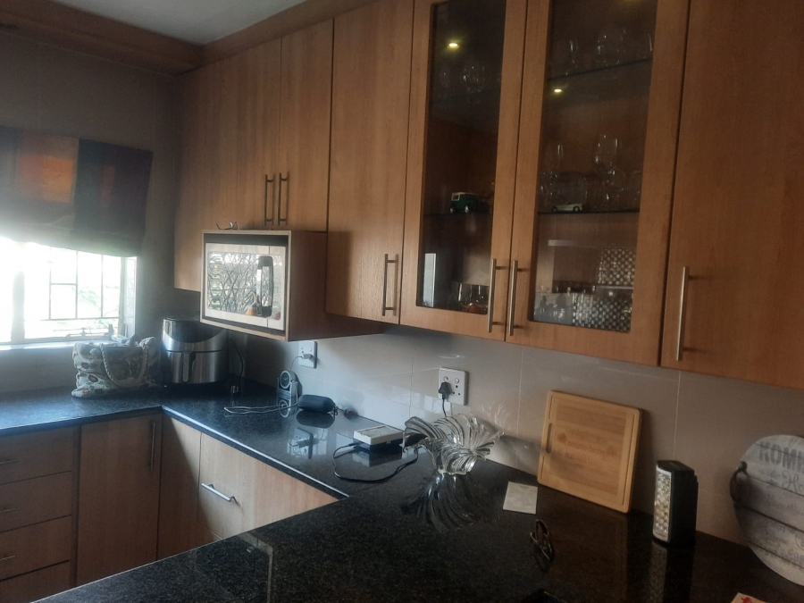 4 Bedroom Property for Sale in Falcon Ridge Gauteng
