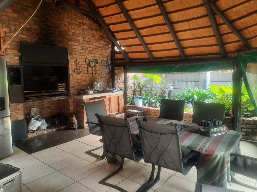 4 Bedroom Property for Sale in Falcon Ridge Gauteng