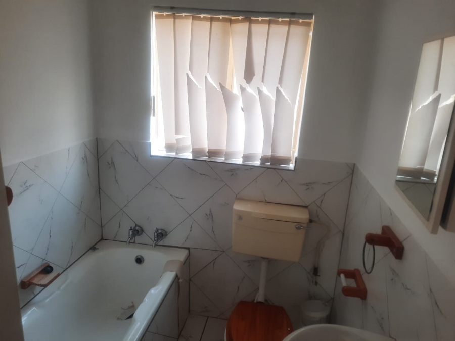 4 Bedroom Property for Sale in Falcon Ridge Gauteng