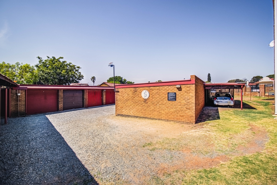 2 Bedroom Property for Sale in Kempton Park Ext 5 Gauteng