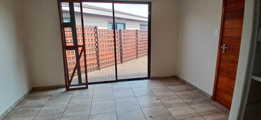 To Let 2 Bedroom Property for Rent in Henley on Klip Gauteng