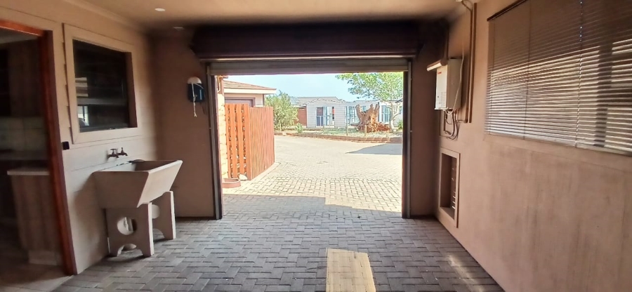 To Let 2 Bedroom Property for Rent in Henley on Klip Gauteng
