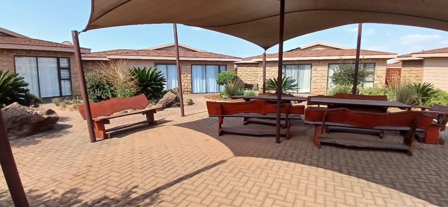To Let 2 Bedroom Property for Rent in Henley on Klip Gauteng