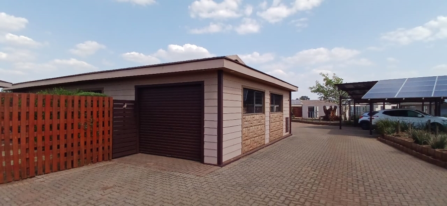 To Let 2 Bedroom Property for Rent in Henley on Klip Gauteng