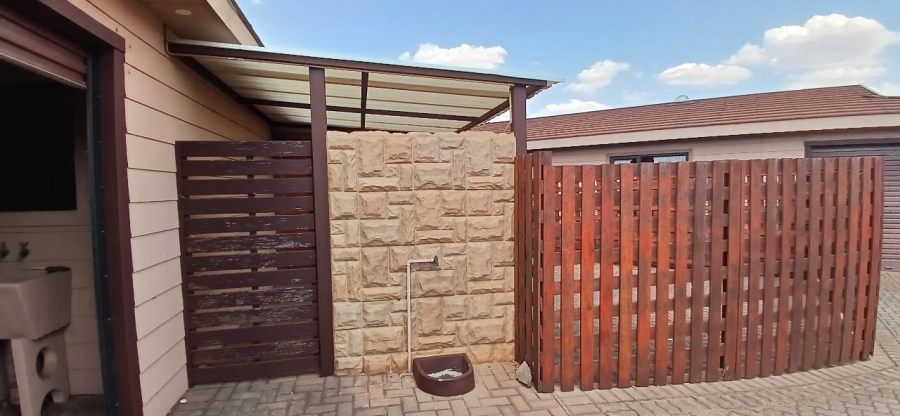 To Let 2 Bedroom Property for Rent in Henley on Klip Gauteng