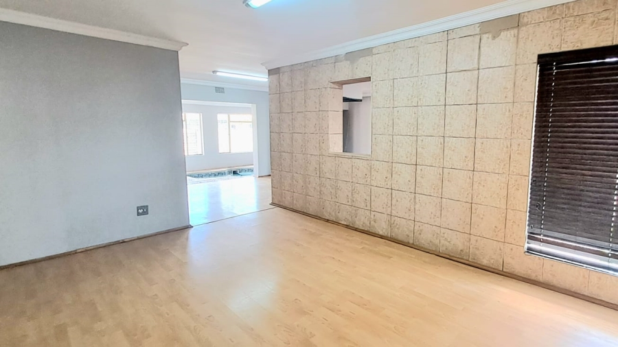 To Let 3 Bedroom Property for Rent in Risiville Gauteng