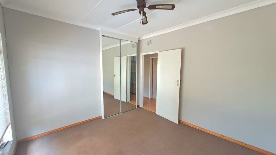 To Let 3 Bedroom Property for Rent in Risiville Gauteng