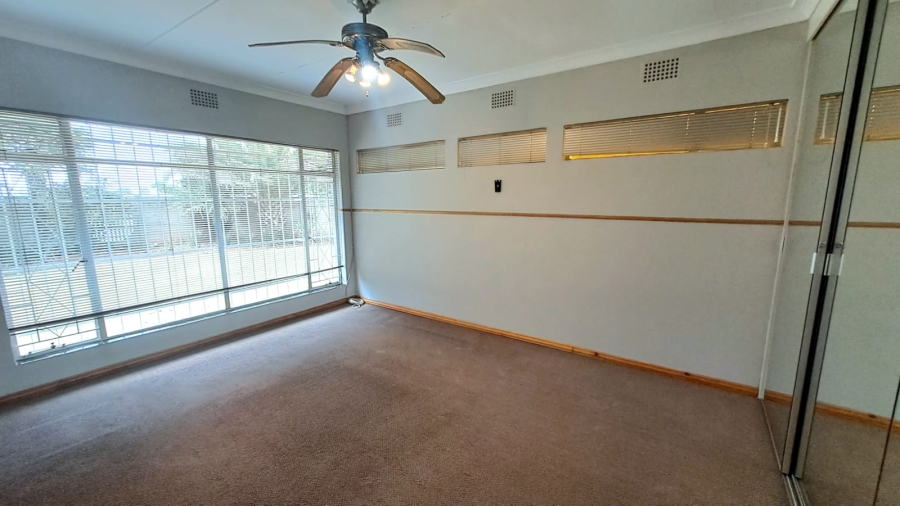 To Let 3 Bedroom Property for Rent in Risiville Gauteng