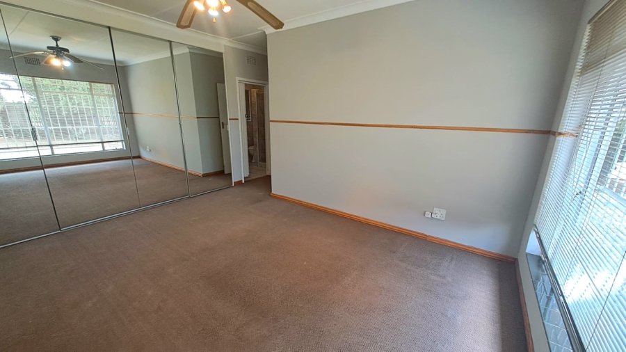 To Let 3 Bedroom Property for Rent in Risiville Gauteng