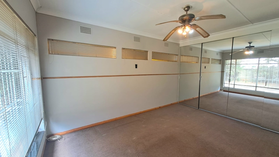To Let 3 Bedroom Property for Rent in Risiville Gauteng
