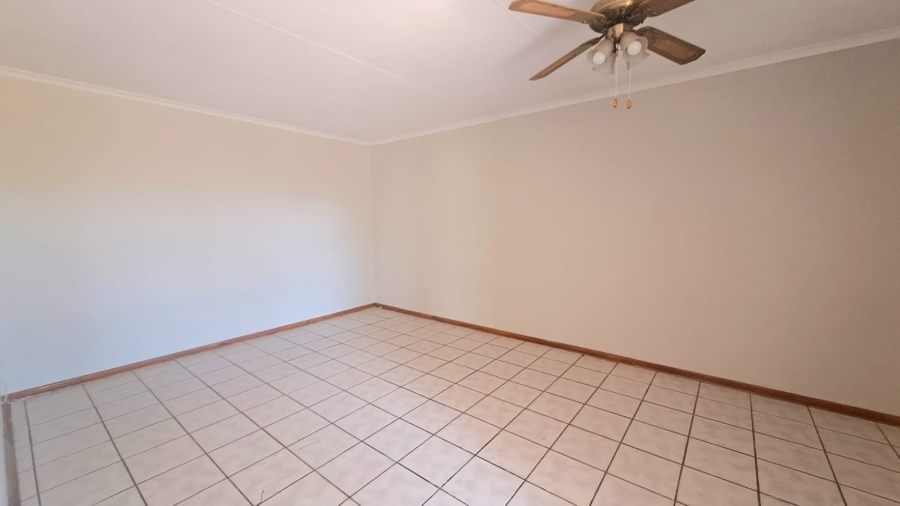 To Let 3 Bedroom Property for Rent in Risiville Gauteng