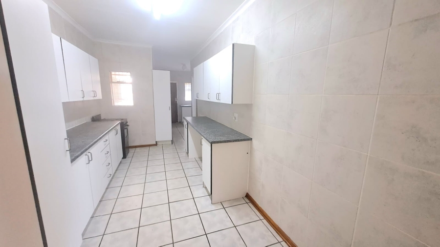To Let 3 Bedroom Property for Rent in Risiville Gauteng