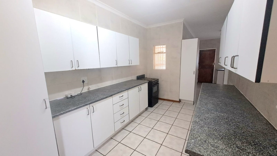 To Let 3 Bedroom Property for Rent in Risiville Gauteng