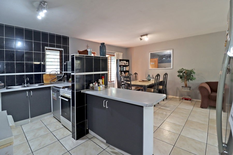 4 Bedroom Property for Sale in Northwold Gauteng