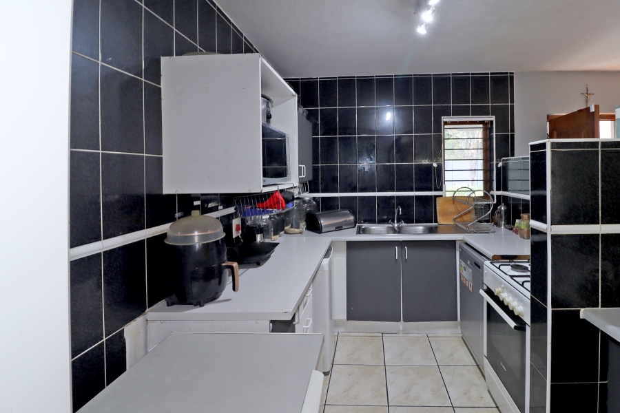4 Bedroom Property for Sale in Northwold Gauteng