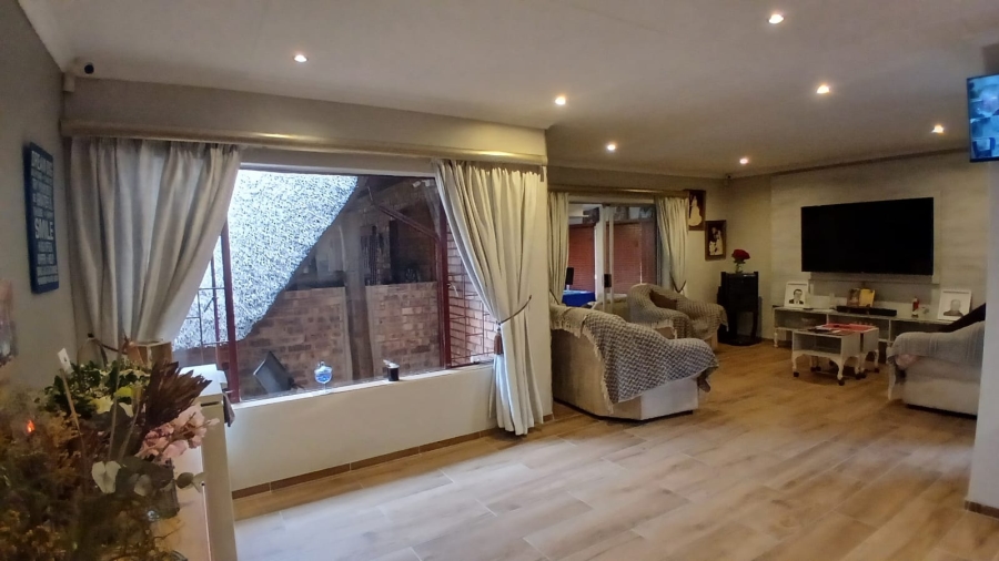 4 Bedroom Property for Sale in Highveld Gauteng