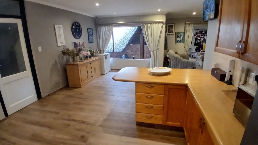 4 Bedroom Property for Sale in Highveld Gauteng