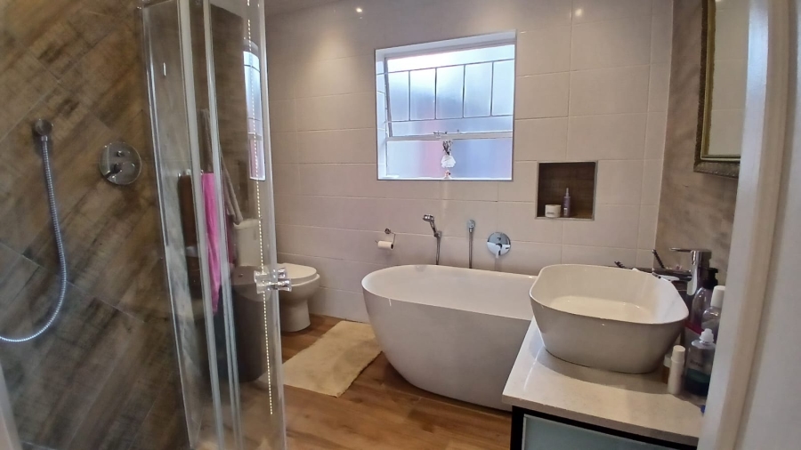 4 Bedroom Property for Sale in Highveld Gauteng