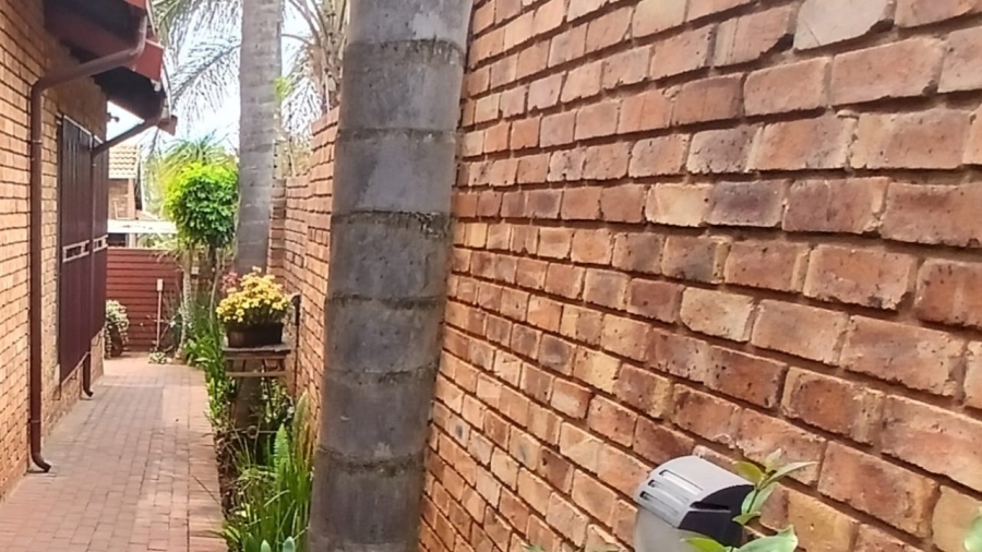 4 Bedroom Property for Sale in Highveld Gauteng