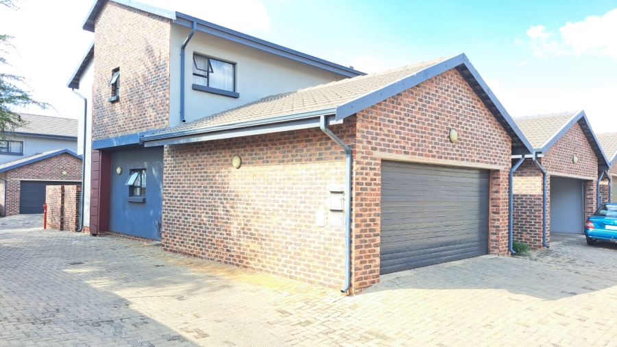 3 Bedroom Property for Sale in Doornpoort Gauteng