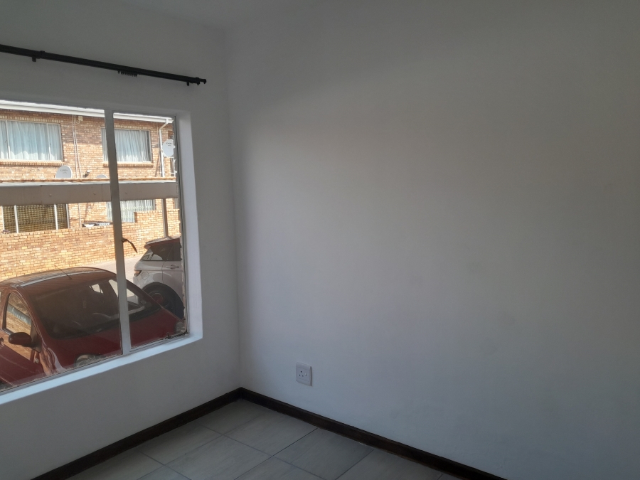 To Let 2 Bedroom Property for Rent in Kibler Park Gauteng