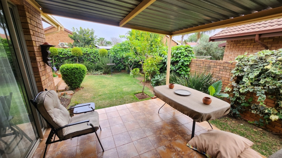 3 Bedroom Property for Sale in Wierdaglen Estate Gauteng