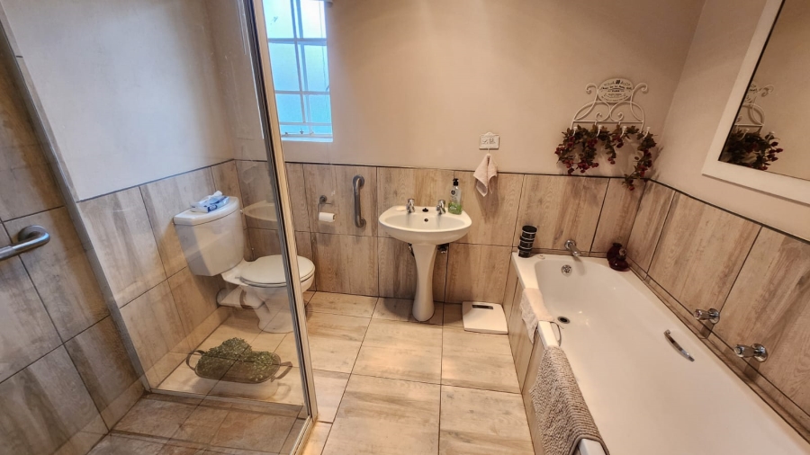 3 Bedroom Property for Sale in Wierdaglen Estate Gauteng