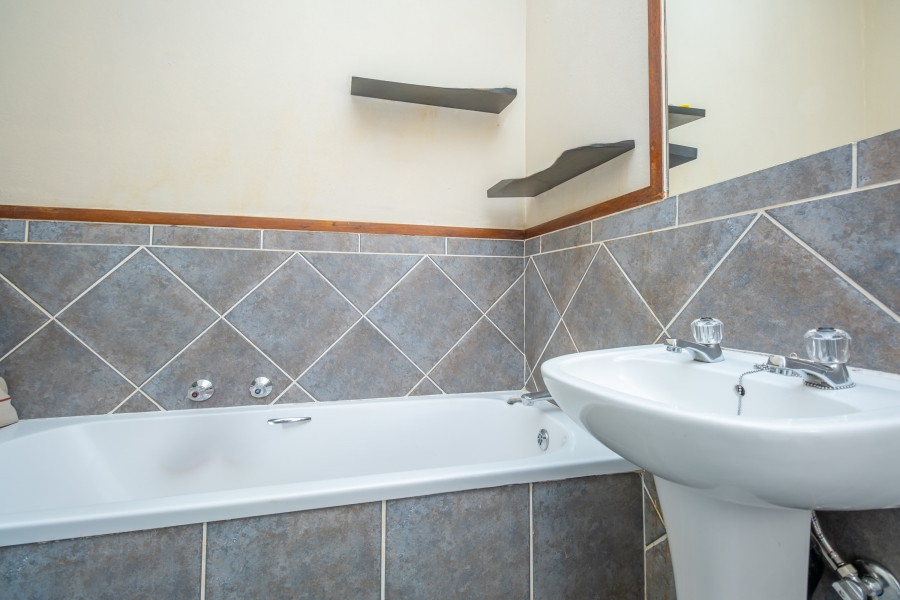 2 Bedroom Property for Sale in Douglasdale Gauteng