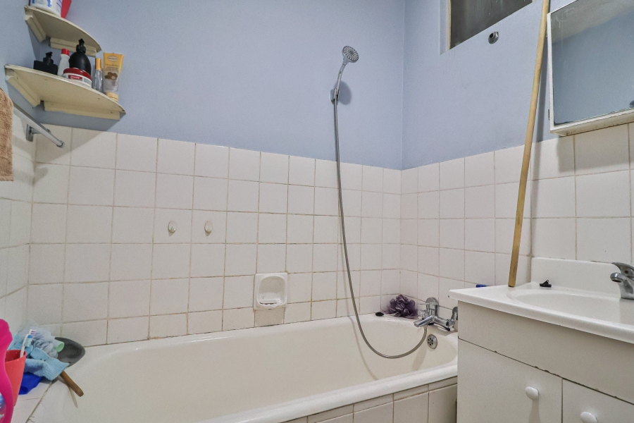 2 Bedroom Property for Sale in La Montagne Gauteng