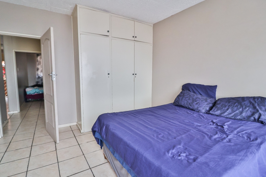 2 Bedroom Property for Sale in La Montagne Gauteng