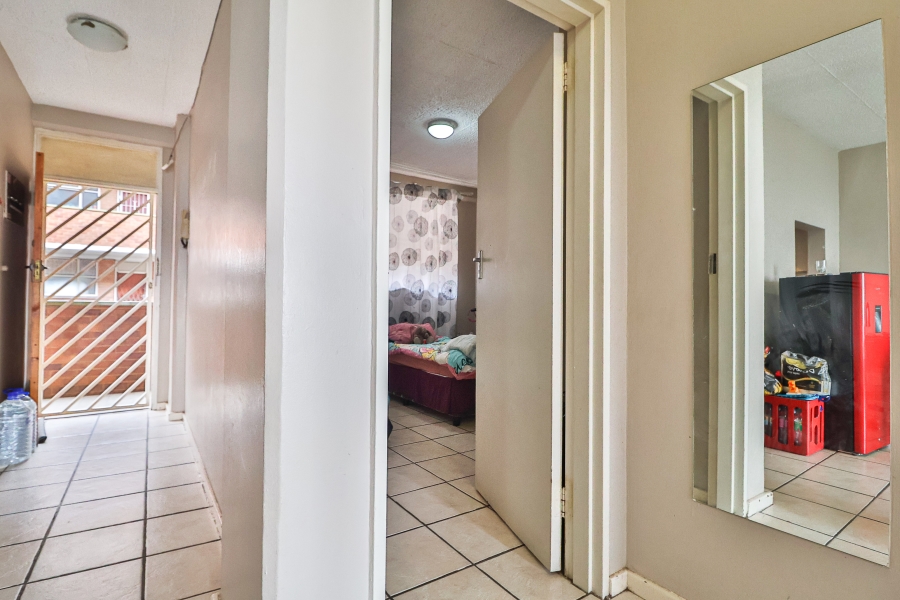 2 Bedroom Property for Sale in La Montagne Gauteng