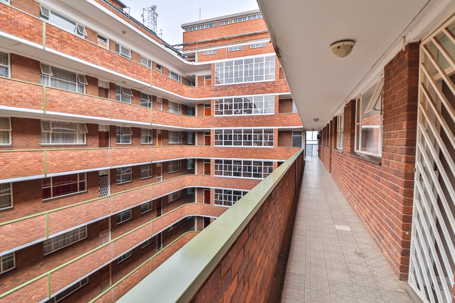 2 Bedroom Property for Sale in La Montagne Gauteng