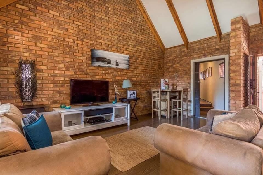 2 Bedroom Property for Sale in Glen Marais Gauteng