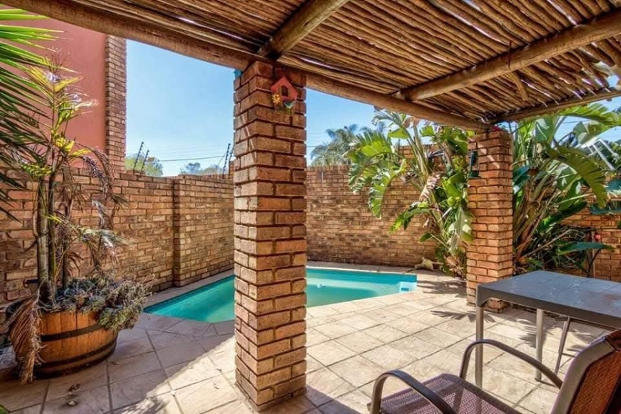2 Bedroom Property for Sale in Glen Marais Gauteng