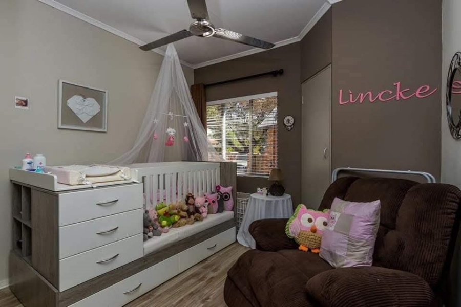 2 Bedroom Property for Sale in Glen Marais Gauteng