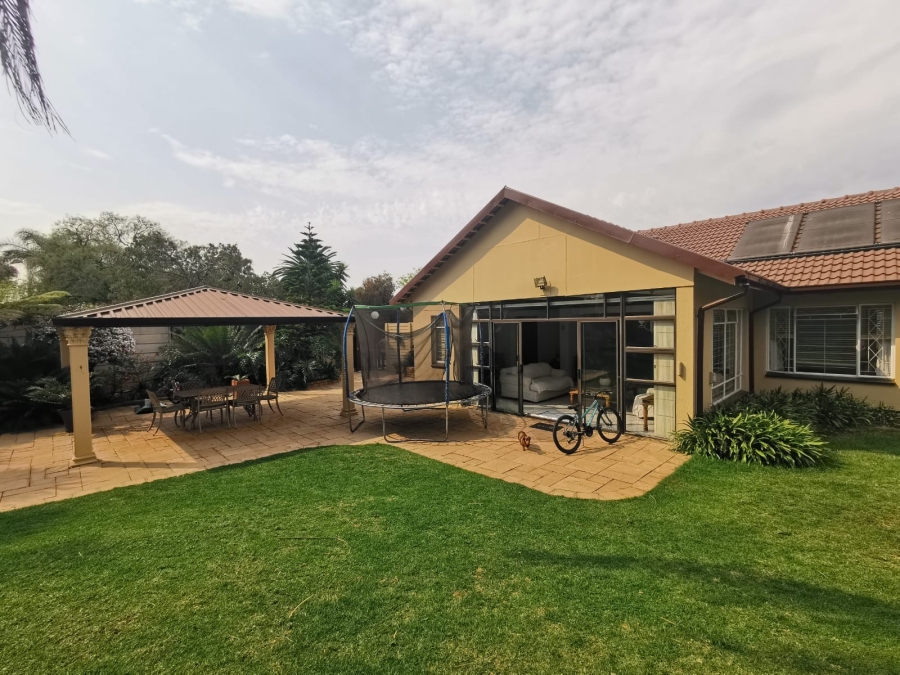 4 Bedroom Property for Sale in Brackenhurst Gauteng