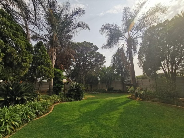 4 Bedroom Property for Sale in Brackenhurst Gauteng