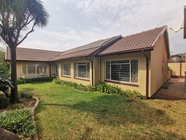 4 Bedroom Property for Sale in Brackenhurst Gauteng